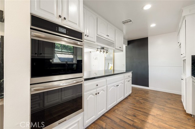 11012 Montgomery Avenue, Granada Hills CA: https://media.crmls.org/medias/995e11be-6806-447f-87fc-3bede098c334.jpg