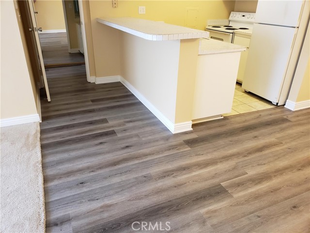 5585 E Pacific Coast, Long Beach CA: https://media.crmls.org/medias/995e167b-f629-4576-b419-8c4fe89bc668.jpg