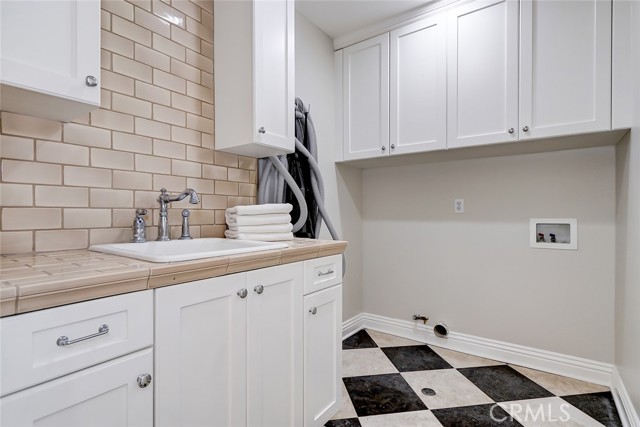 2408 Walnut Avenue, Manhattan Beach, California 90266, 5 Bedrooms Bedrooms, ,3 BathroomsBathrooms,Residential,Sold,Walnut,SB21207694