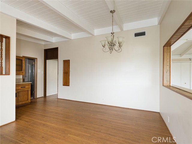 Detail Gallery Image 9 of 32 For 403 E Pine Ave, El Segundo,  CA 90245 - 5 Beds | 3 Baths