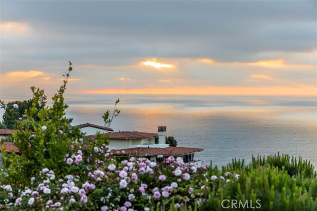 797 Via Somonte, Palos Verdes Estates, California 90274, 4 Bedrooms Bedrooms, ,3 BathroomsBathrooms,Residential,For Sale,Via Somonte,NS24148096