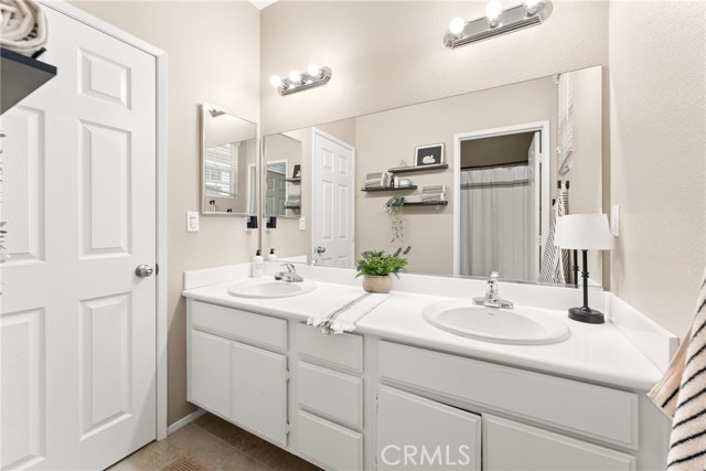 1474 De La Vina Street, Chula Vista CA: https://media.crmls.org/medias/995f8f87-a62c-477d-b95e-b320eaa503c6.jpg