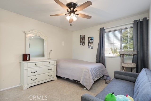 Detail Gallery Image 22 of 39 For 28375 Patricia Hill, Canyon Country,  CA 91387 - 5 Beds | 2/1 Baths