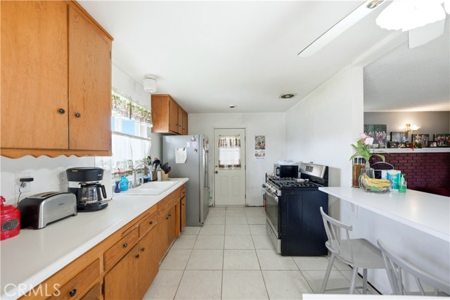 Detail Gallery Image 2 of 19 For 10460 Lorinda Avenue, Buena Park,  CA 90620 - 3 Beds | 2 Baths