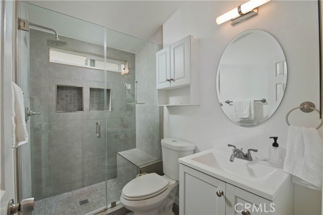 Detail Gallery Image 16 of 53 For 32031 Emerald Lane, Castaic,  CA 91384 - 4 Beds | 3 Baths