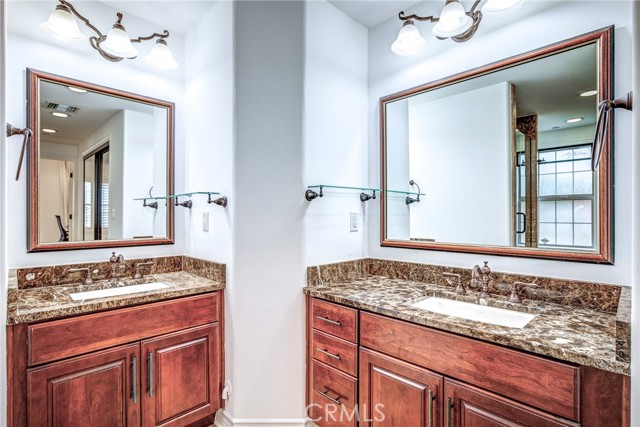Detail Gallery Image 19 of 27 For 432 S Willaman Dr #104,  Los Angeles,  CA 90048 - 2 Beds | 2 Baths