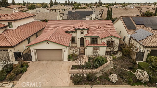 1562 N Empire Lane, Clovis CA: https://media.crmls.org/medias/99619de9-d8c0-4193-a50e-a0d1e4e172c2.jpg