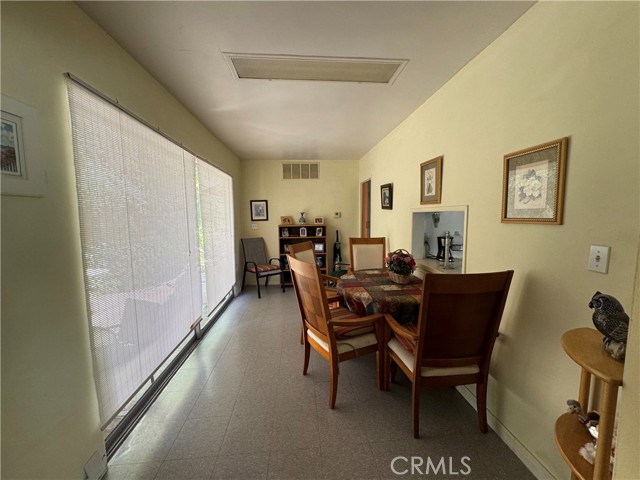 4922 Lowell Avenue, Glendale CA: https://media.crmls.org/medias/9961a08e-86ff-4e62-aec9-039f7be6f0d5.jpg