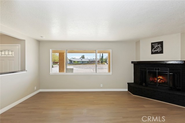 Detail Gallery Image 6 of 26 For 17986 Chestnut St, Hesperia,  CA 92345 - 3 Beds | 2 Baths