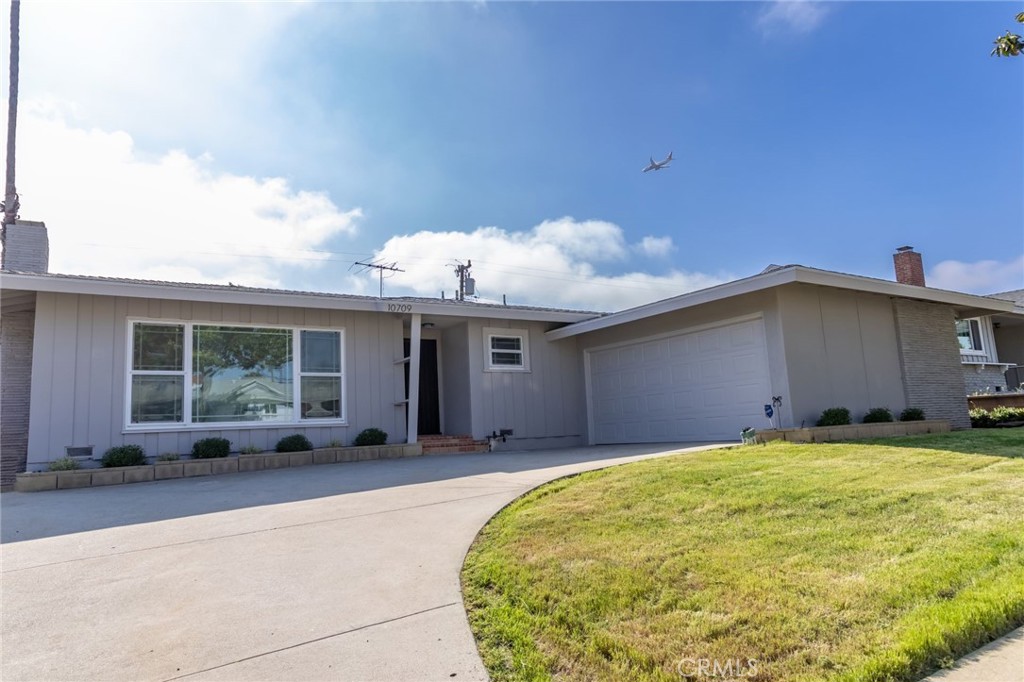 10709 S 1st Avenue, Inglewood, CA 90303