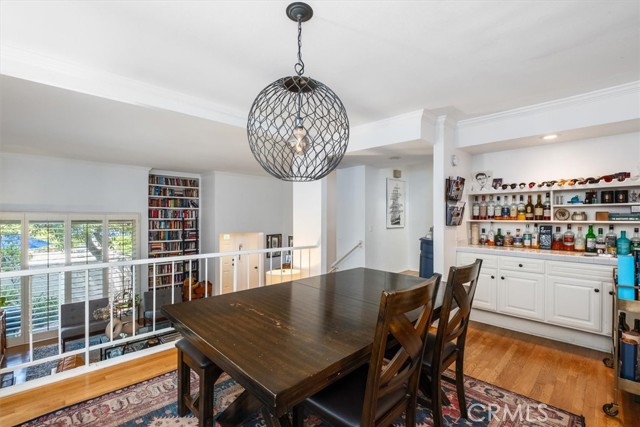 Detail Gallery Image 7 of 33 For 4185 Colfax Ave #D,  Studio City,  CA 91604 - 3 Beds | 3 Baths