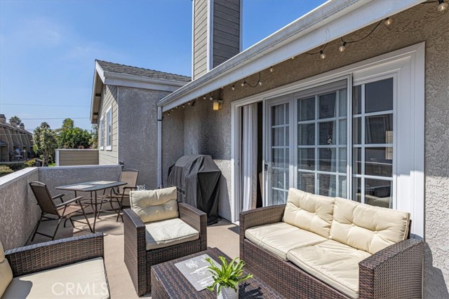 2307 Mathews Avenue, Redondo Beach, California 90278, 3 Bedrooms Bedrooms, ,2 BathroomsBathrooms,Residential,Sold,Mathews,SB21168858