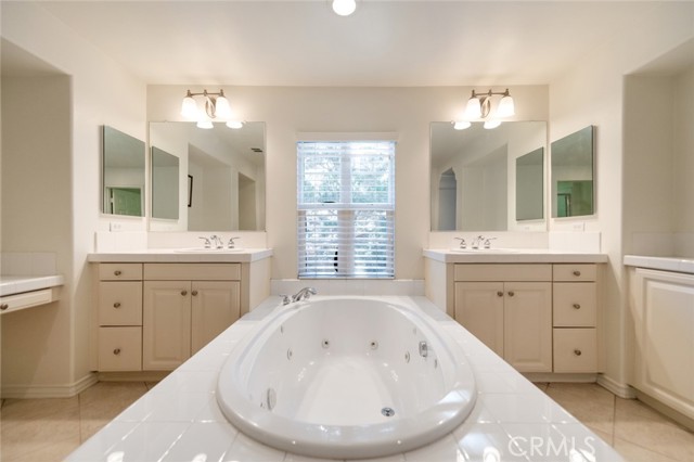 16694 Tourmaline Street, Chino Hills CA: https://media.crmls.org/medias/9963007a-5a28-4155-acd1-9dbb0e7643da.jpg