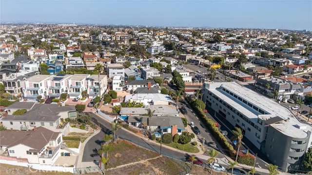 Detail Gallery Image 27 of 31 For 909 Montgomery, Hermosa Beach,  CA 90254 - 2 Beds | 2 Baths