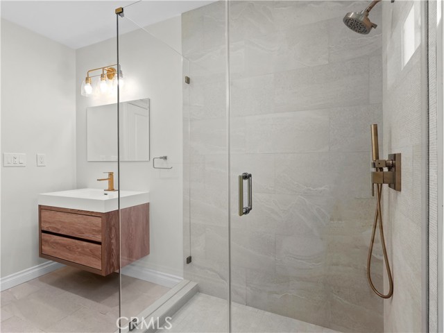 Detail Gallery Image 29 of 55 For 18724 Frankfort St, Northridge,  CA 91324 - 4 Beds | 3 Baths