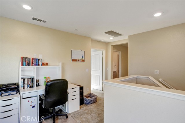 Detail Gallery Image 10 of 24 For 5206 Wintercress Ave, Fontana,  CA 92336 - 4 Beds | 2/1 Baths