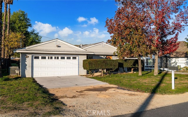 Detail Gallery Image 5 of 46 For 9941 Granite Hill Dr, Jurupa Valley,  CA 92509 - 4 Beds | 2 Baths