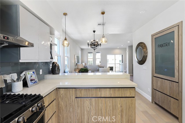 5 Brookline Avenue, Phillips Ranch CA: https://media.crmls.org/medias/99643376-8b42-4e16-a6c5-f33363102462.jpg