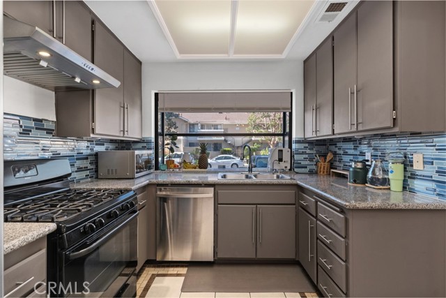 Detail Gallery Image 10 of 31 For 12700 Fallbrook Way, Stanton,  CA 90680 - 3 Beds | 2/1 Baths