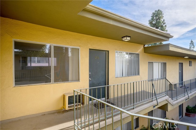 Detail Gallery Image 3 of 18 For 17931 Devonshire St #26,  Northridge,  CA 91325 - 2 Beds | 1 Baths