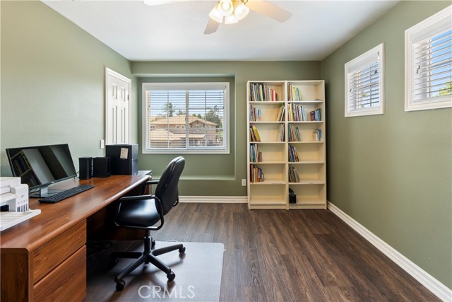 8880 Stony Brook Circle, Riverside CA: https://media.crmls.org/medias/996508c1-1061-44ba-a5ff-d62caf3561c6.jpg