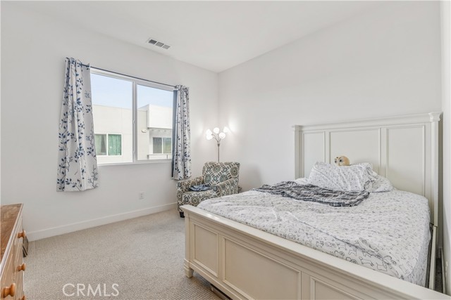 Detail Gallery Image 12 of 26 For 27227 Diamond Peak Ln #302,  Valencia,  CA 91381 - 4 Beds | 3/1 Baths
