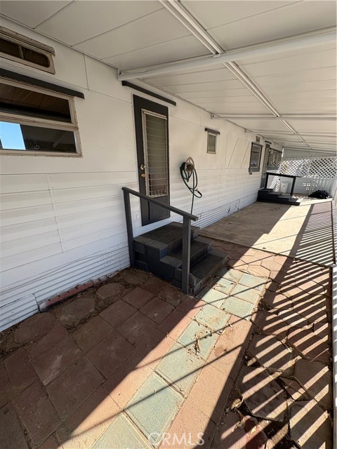 10701 G, Hesperia CA: https://media.crmls.org/medias/9965a93c-bdc5-41a3-8d26-f633aea640b5.jpg