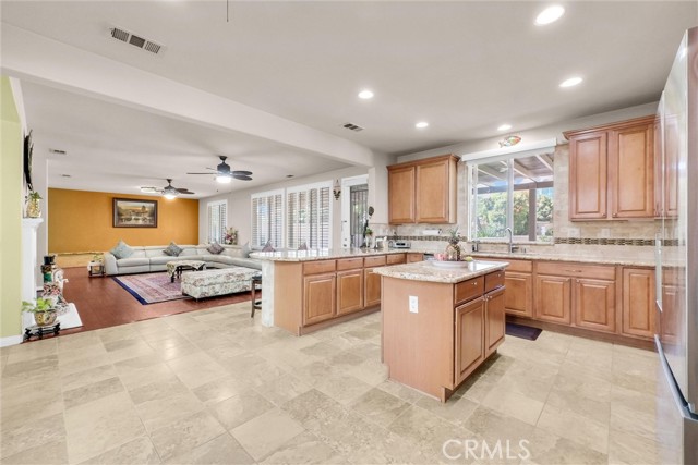 Image 17 of 58 For 13764 Dellbrook Street
