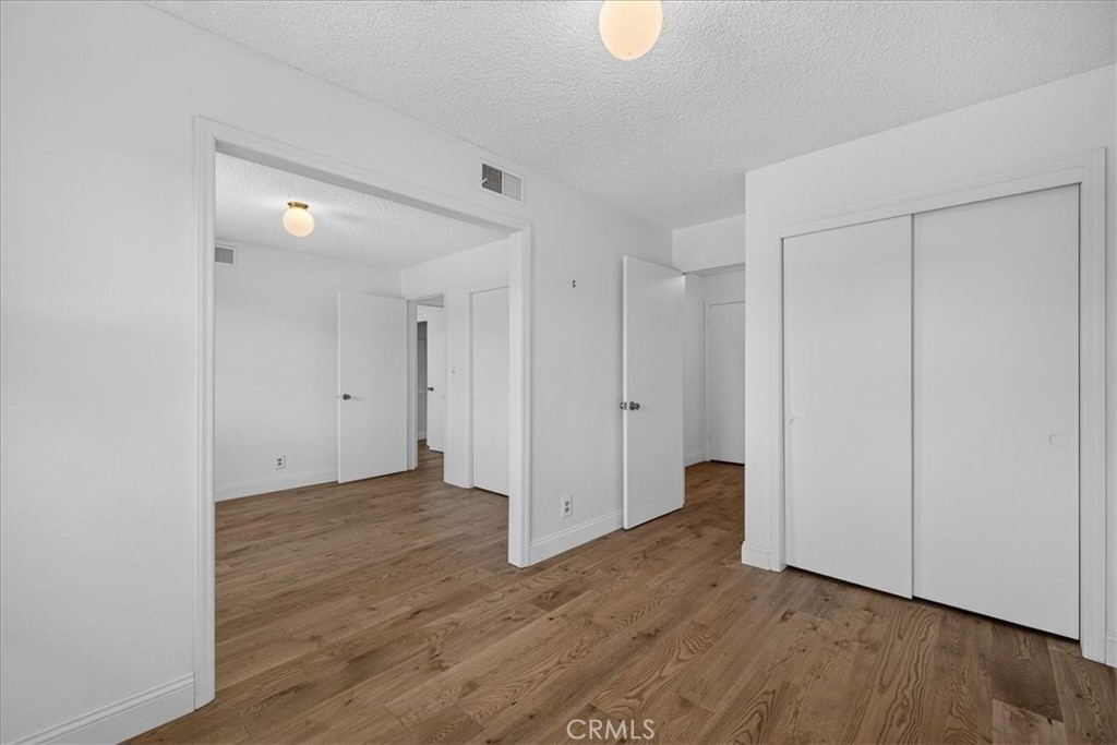 https://media.crmls.org/medias/9966368d-3de2-40a8-85f1-0e6f3984ab32.jpg?preset=X-Large