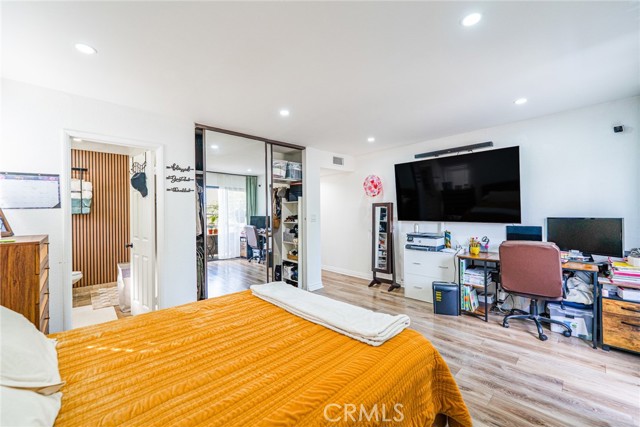 Detail Gallery Image 12 of 50 For 365 W Alameda Ave #203,  Burbank,  CA 91506 - 3 Beds | 2 Baths