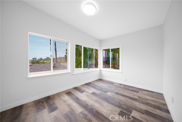 Detail Gallery Image 18 of 27 For 2423 Rockdell, La Crescenta,  CA 91214 - 4 Beds | 3 Baths