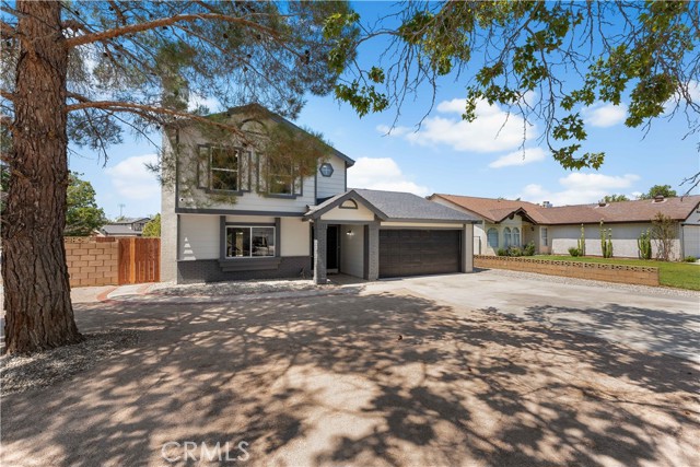 45119 Watford Avenue, Lancaster CA: https://media.crmls.org/medias/99676bd5-a90d-424e-99ef-93b5493b3b23.jpg