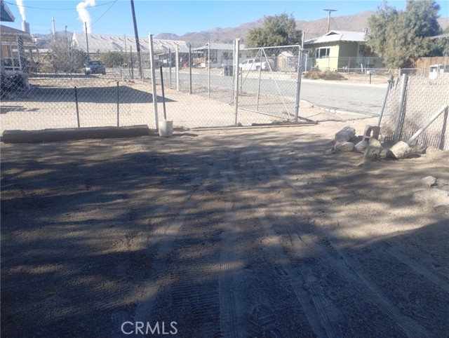 Detail Gallery Image 3 of 10 For 13331 Aster St, Trona,  CA 93562 - 3 Beds | 1 Baths