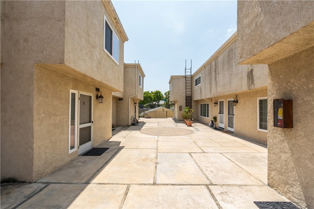 3309 Wedgewood Lane Burbank img 9