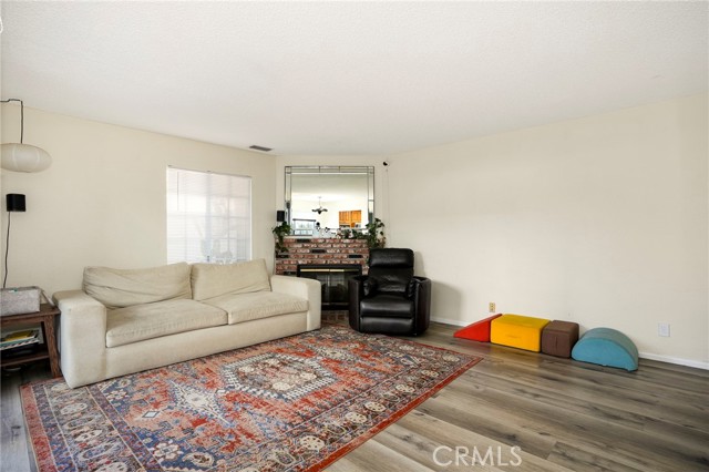 1827 Gramercy Avenue photo 11
