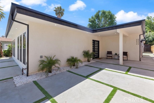22452 Dolorosa Street, Woodland Hills CA: https://media.crmls.org/medias/99694635-6cdf-42ea-b807-28b2d33ca74e.jpg