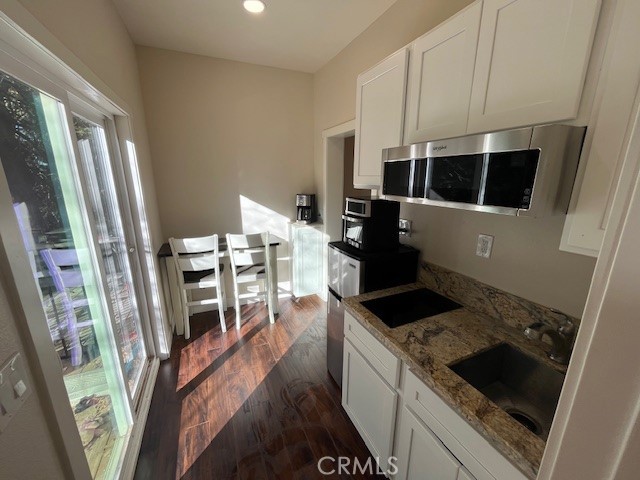 Detail Gallery Image 2 of 7 For 601 Sunderland Ct a,  Lake Arrowhead,  CA 92352 - 1 Beds | 1 Baths