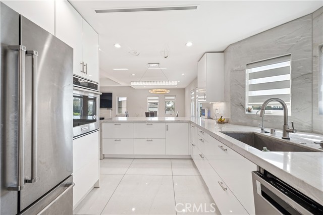 Detail Gallery Image 11 of 53 For 515 La Loma Rd, Glendale,  CA 91206 - 4 Beds | 5 Baths