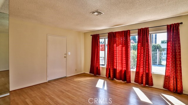 Detail Gallery Image 28 of 42 For 15841 Marlin Pl, Van Nuys,  CA 91406 - 2 Beds | 2 Baths