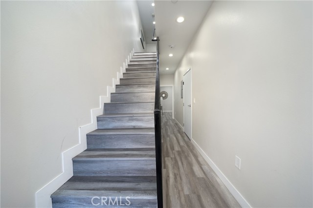 1805 S New England Street, Los Angeles CA: https://media.crmls.org/medias/996aa4f6-daae-4d10-8858-dc93e87c0773.jpg