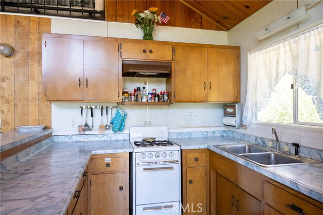 Detail Gallery Image 17 of 25 For 885 Menlo Dr, Big Bear Lake,  CA 92315 - 2 Beds | 1 Baths