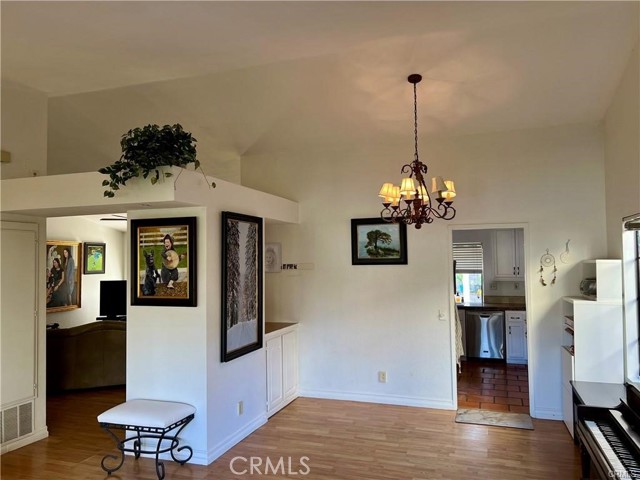 Detail Gallery Image 5 of 33 For 1278 Old Hickory Rd, Corona,  CA 92882 - 3 Beds | 2 Baths