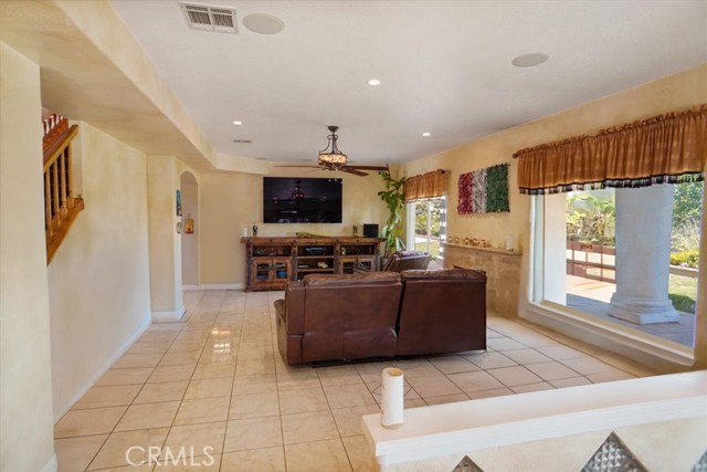 44037 Heaton Avenue, Lancaster CA: https://media.crmls.org/medias/996df720-1d00-4f59-b1cd-be8faf03aa74.jpg
