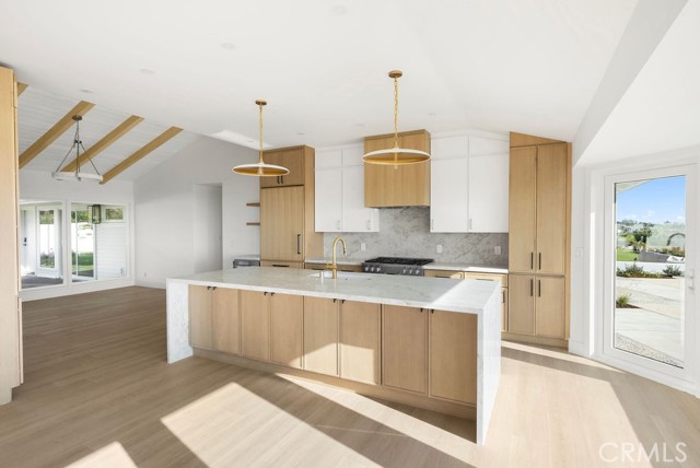 Detail Gallery Image 8 of 32 For 2719 Setting Sun, Corona Del Mar,  CA 92625 - 3 Beds | 2/1 Baths