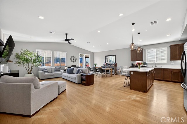 Detail Gallery Image 3 of 59 For 28307 Harvest Gold Ct, Menifee,  CA 92584 - 4 Beds | 3 Baths