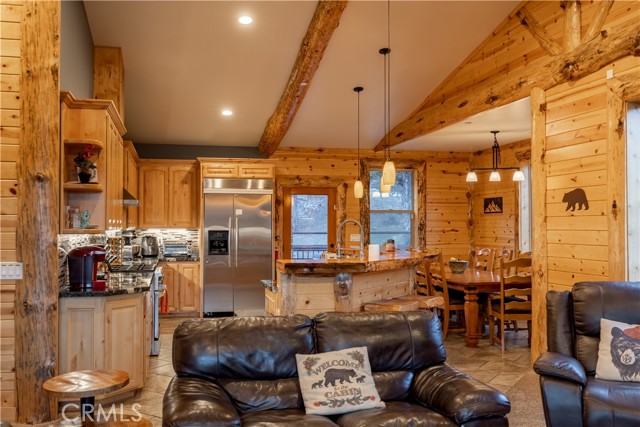 Detail Gallery Image 6 of 44 For 43451 Sheephorn Rd, Big Bear Lake,  CA 92315 - 6 Beds | 4/1 Baths