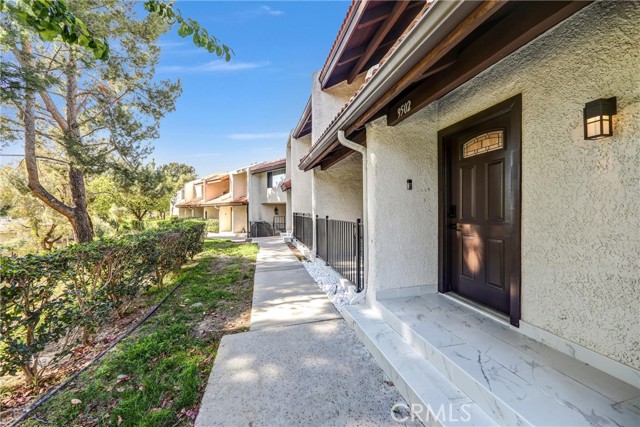 Detail Gallery Image 3 of 36 For 9502 via Salerno, Burbank,  CA 91504 - 2 Beds | 2/1 Baths