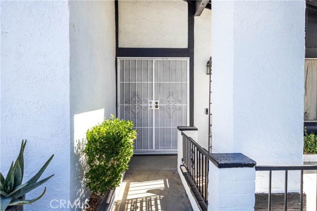 Detail Gallery Image 10 of 22 For 7000 Batavia, Riverside,  CA 92503 - 4 Beds | 2 Baths