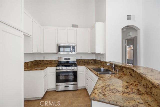 Detail Gallery Image 27 of 52 For 19431 14h Rue De Valore, Lake Forest,  CA 92610 - 2 Beds | 2 Baths