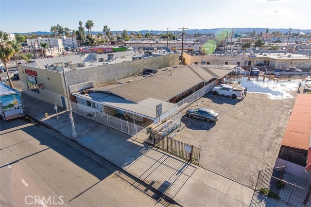 Detail Gallery Image 6 of 7 For 8745 Parthenia Pl, North Hills,  CA 91343 - – Beds | – Baths